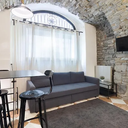 Art Lägenhet Bergamo