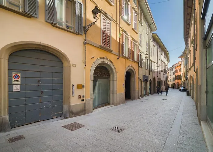 Art Lägenhet Bergamo